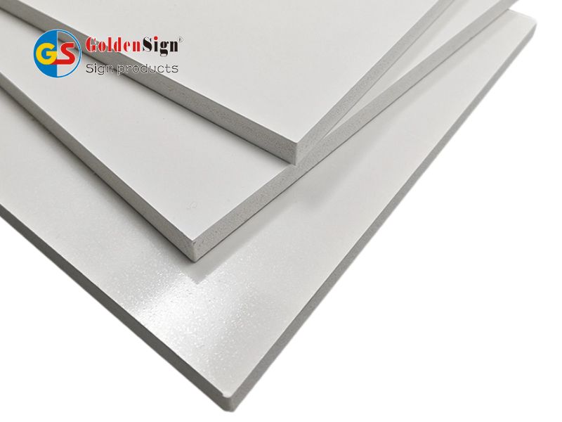 Плиты из пенопласта ПВХ: водонепроницаемые решения для кухонь и ванных комнат